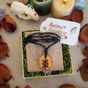 Protection binding rune necklace